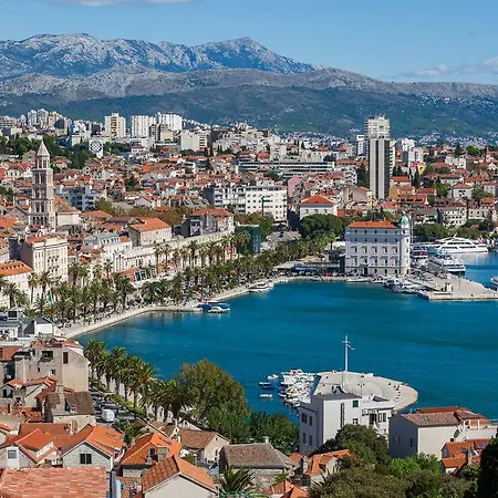Charm Of * Split